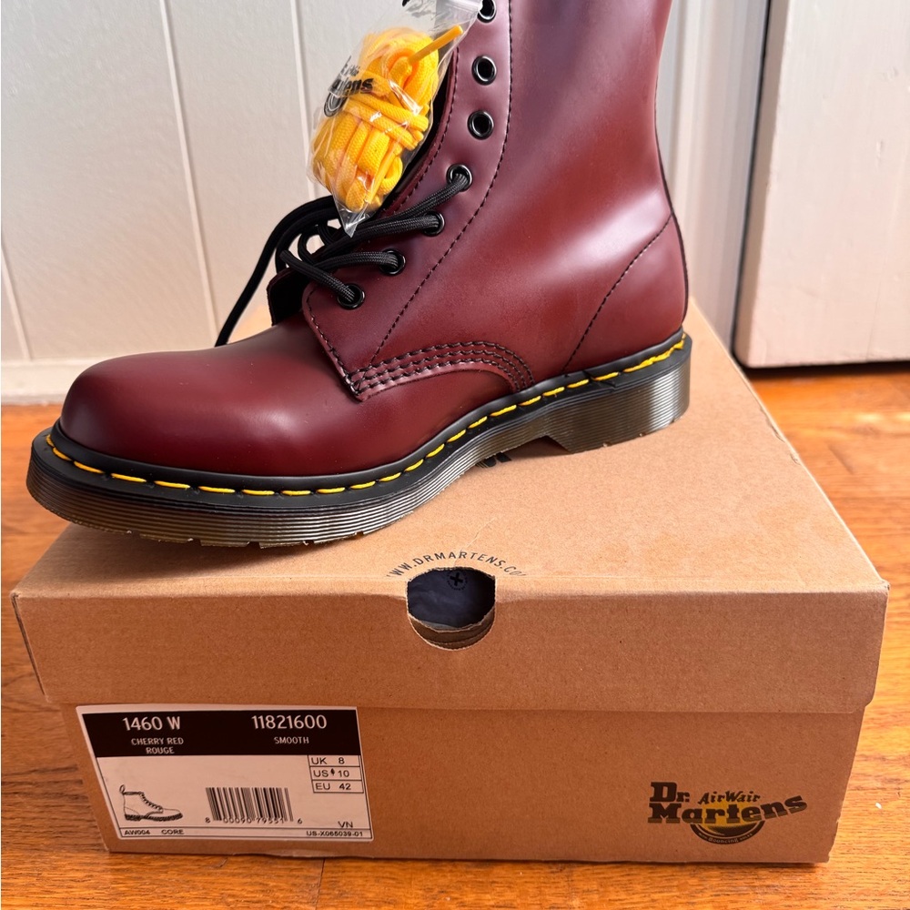 BRAND NEW Dr. Martens 1460 Smooth Cherry Red Leather Boots with Black Sole